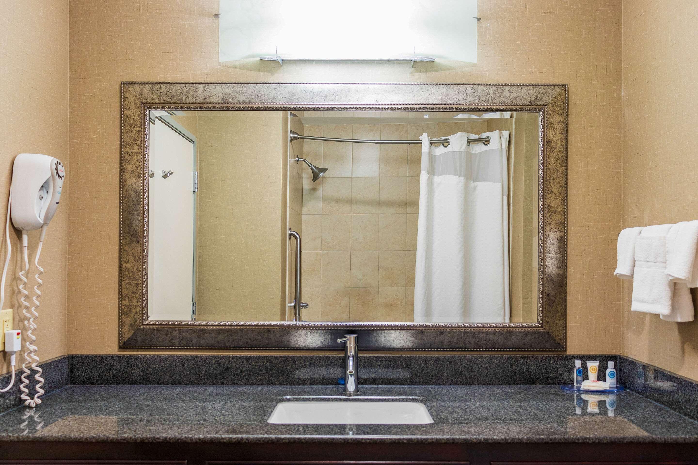 Comfort Inn & Suites Plainville-Foxboro Εξωτερικό φωτογραφία