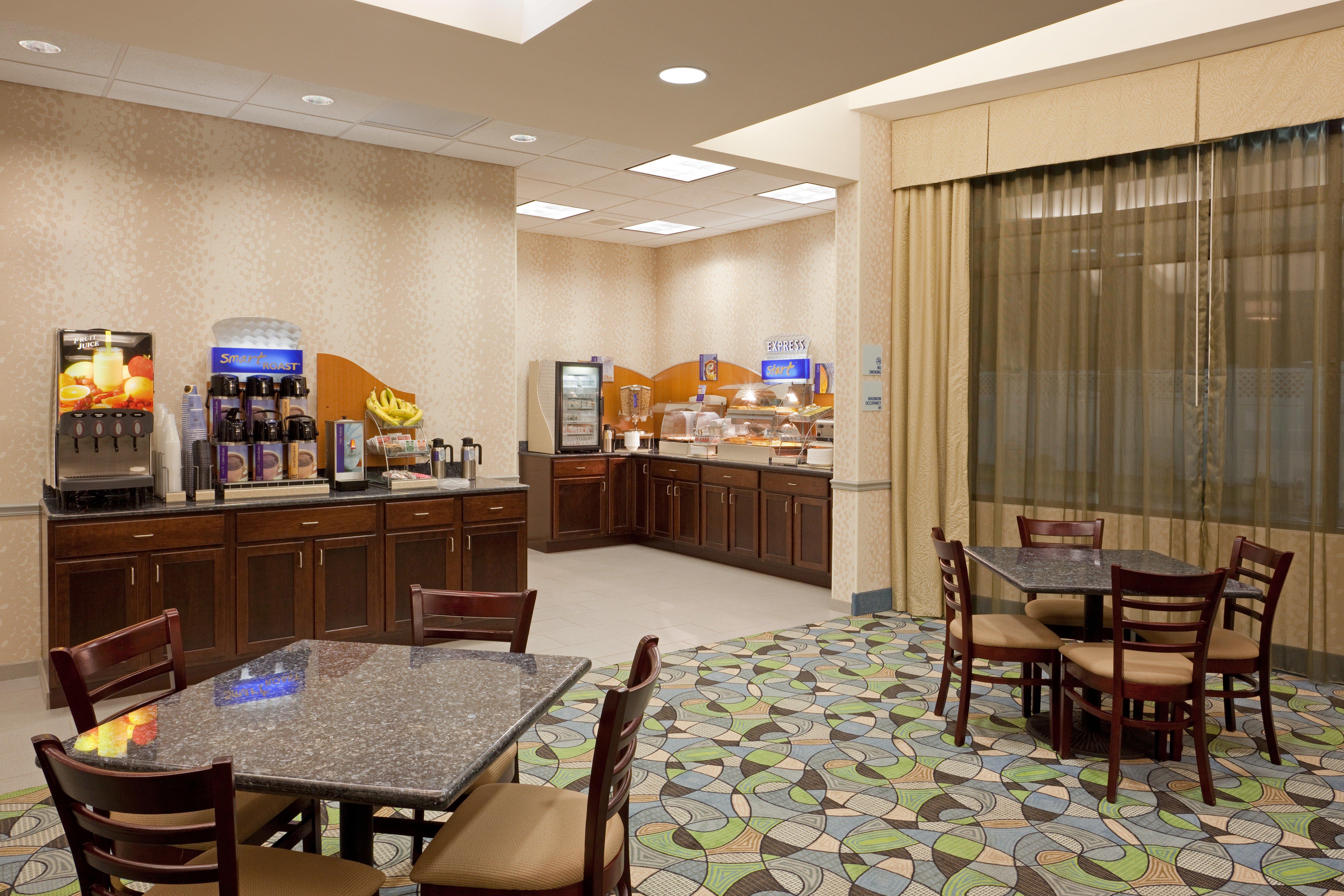 Comfort Inn & Suites Plainville-Foxboro Εξωτερικό φωτογραφία