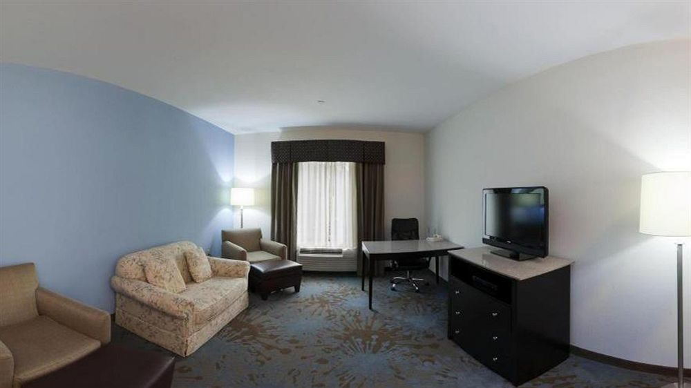 Comfort Inn & Suites Plainville-Foxboro Εξωτερικό φωτογραφία